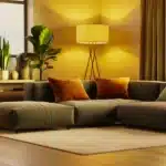 Technika z TikToka – floating furniture w salonie, kanapa odsunięta od ściany tworząca strefę rozmów