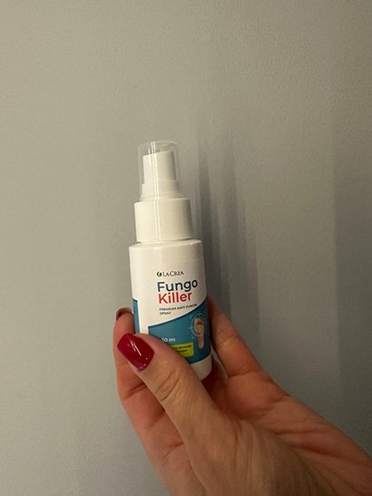 Spray Fungo Killer w dłoni – zdjęcie od klientki z Kostrzyna